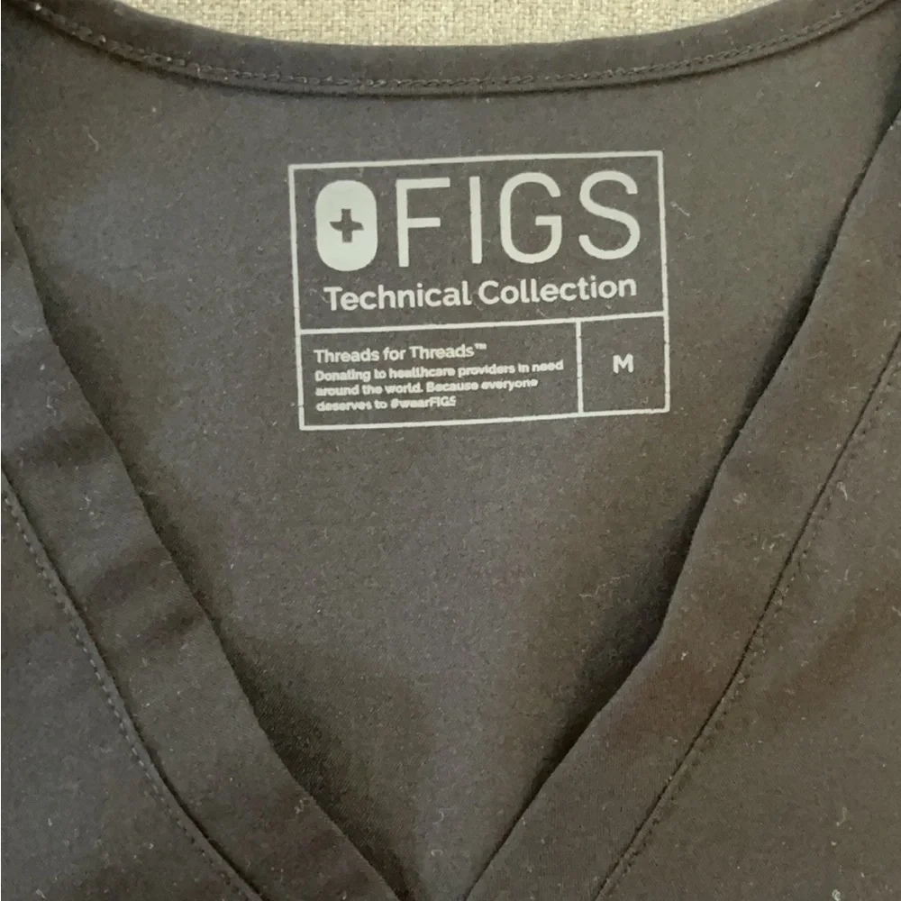 Figs Scrub Top - Picture 2 of 2